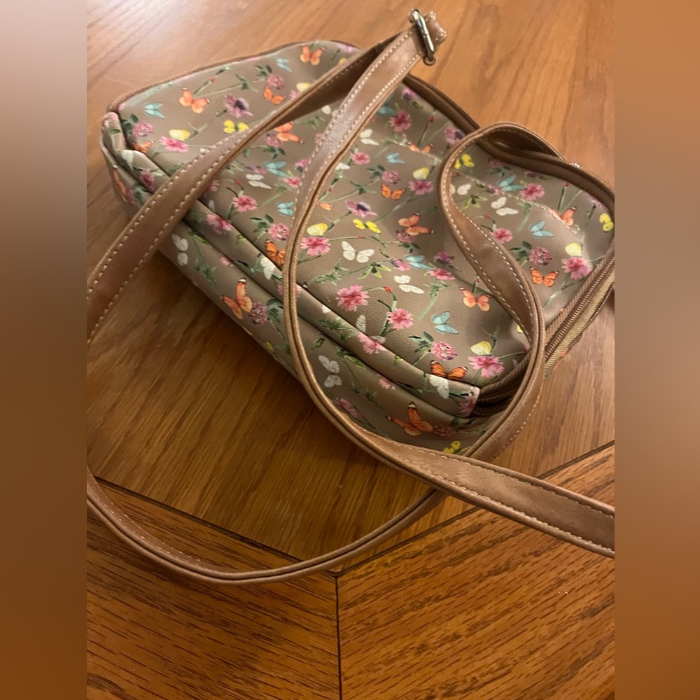 MultiSac  Tan Butterflies/flowers Triple Compartment Crossbody bag NWOT. - Picture 7 of 9